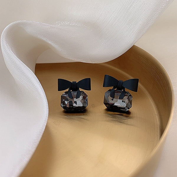 2021 New joker Korean sweet Black bowknot Women Earrings fashion senior shiny crystal geometric square Stud Earrings Jewelry